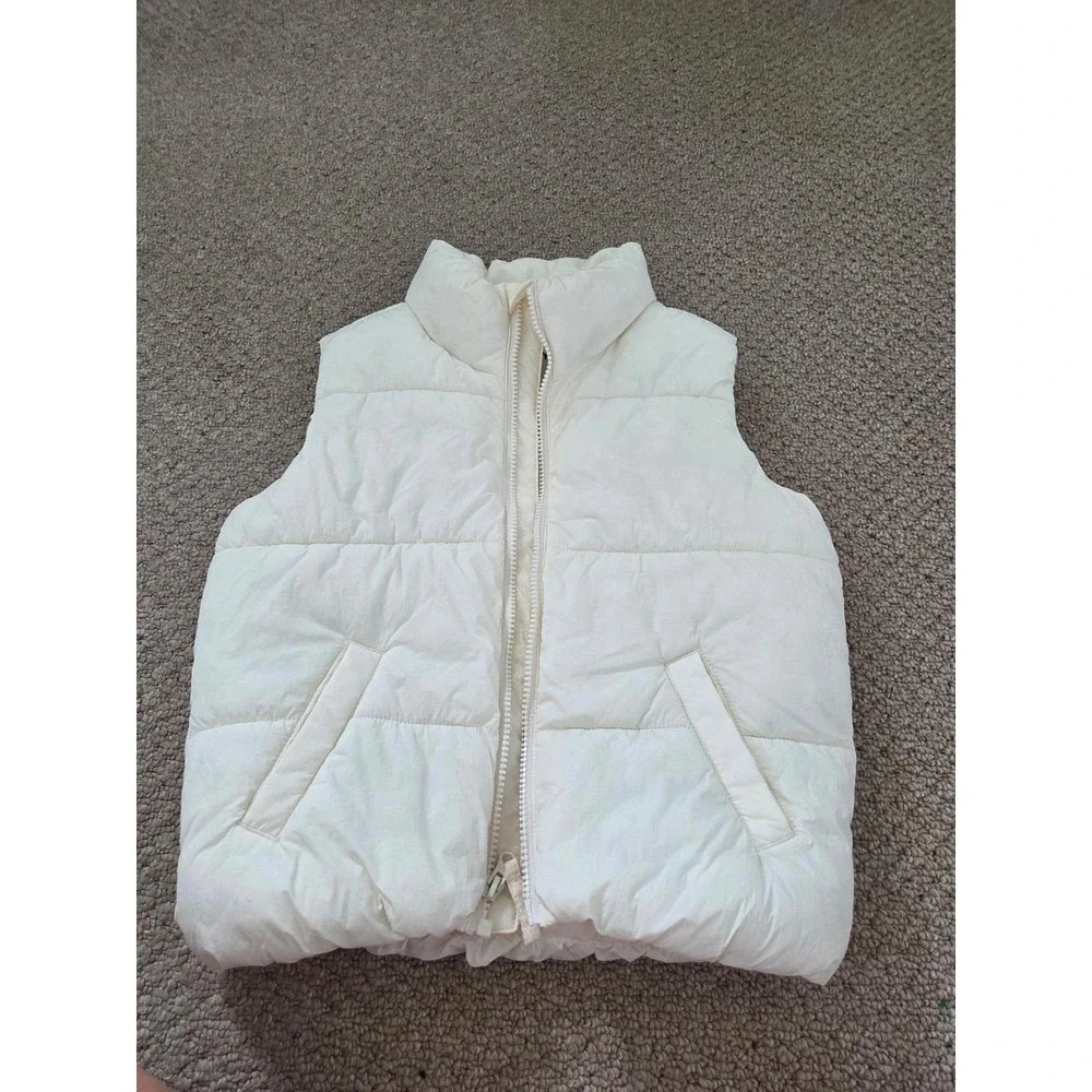 Old navy girls puffer vest size 8
